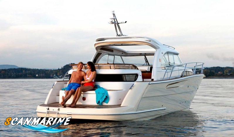 370 AFT Cabin Cruiser