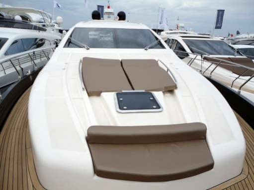 Queens Yachts 72