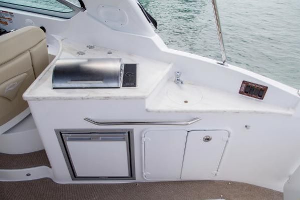 Rinker 310 Express Cruiser