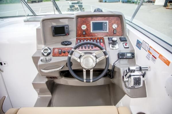 Rinker 310 Express Cruiser