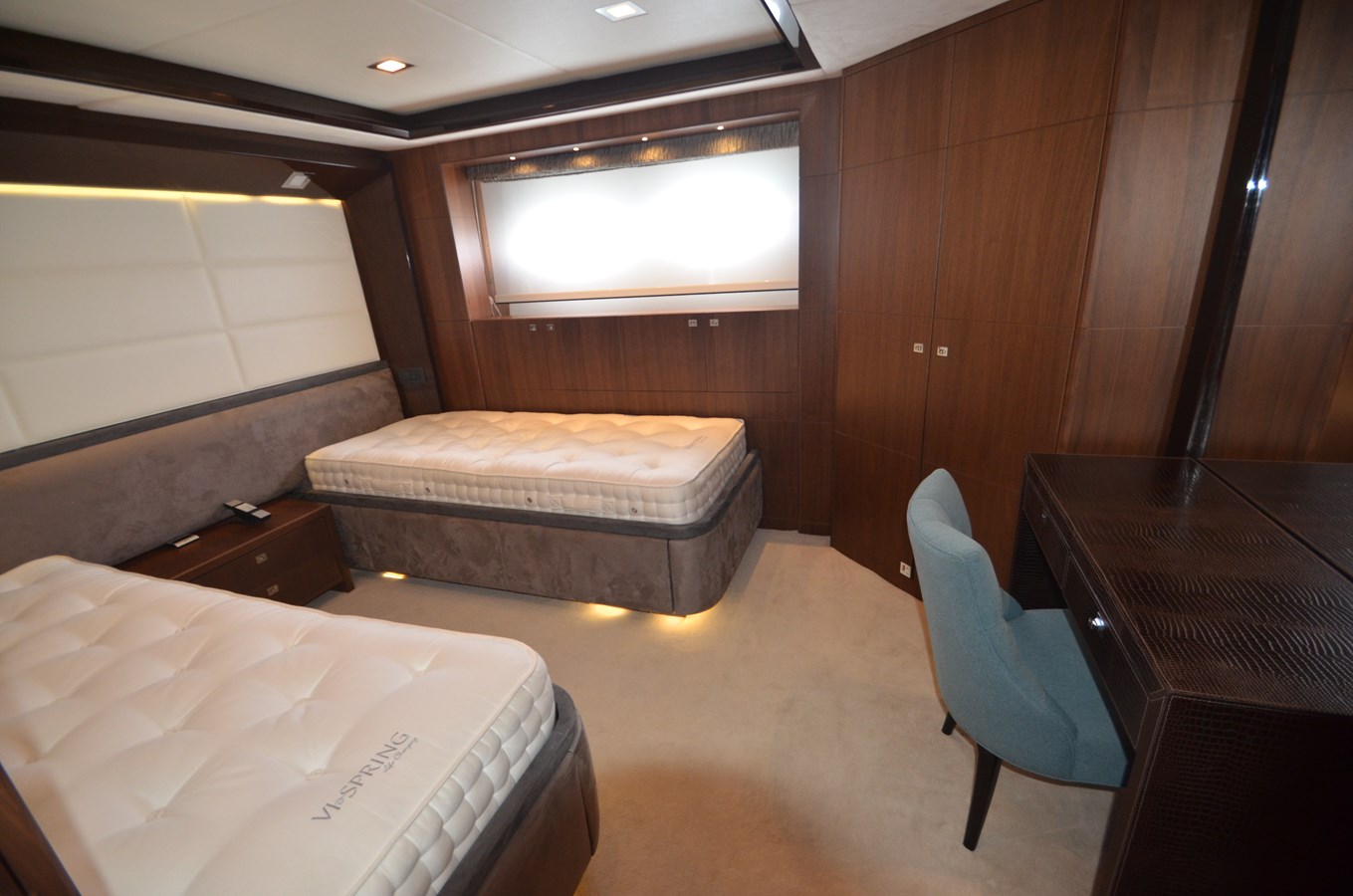 PRINCESS 32M