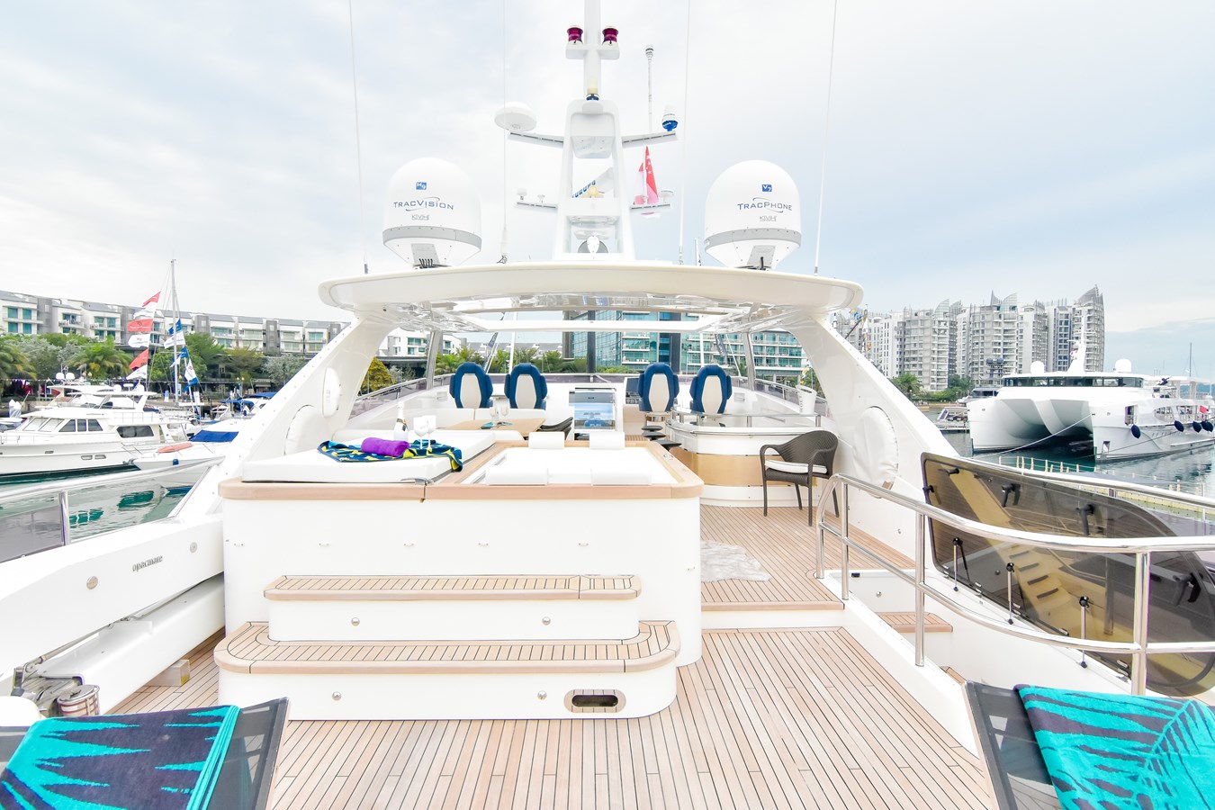 PRINCESS 32M