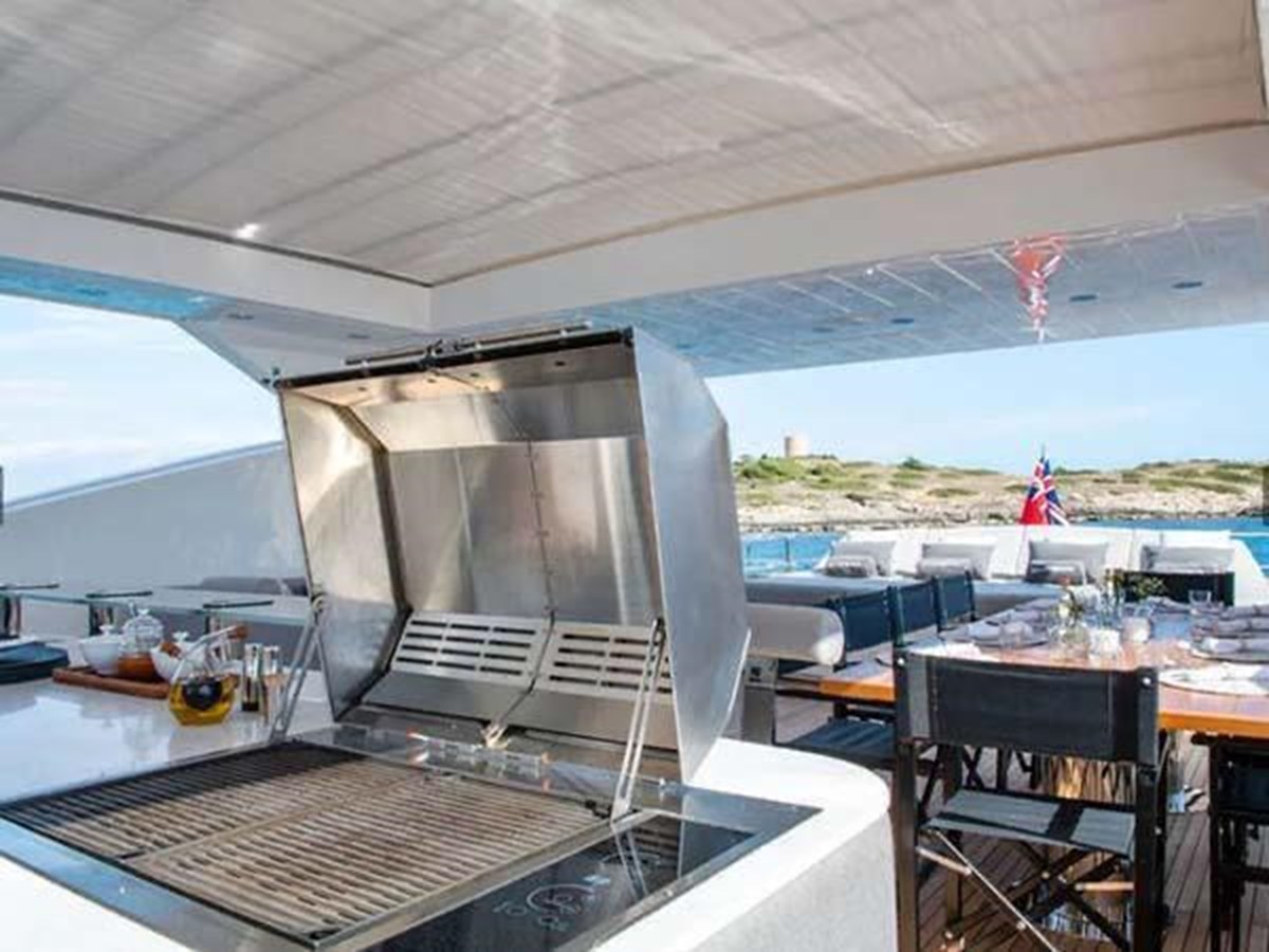 SUNSEEKER 115 SPORT YACHT 