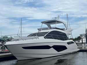 55 2021 SUNSEEKER MANHATTAN 55