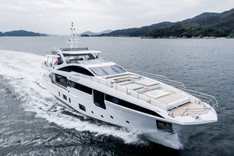 AZIMUT GRANDE 35 METRI